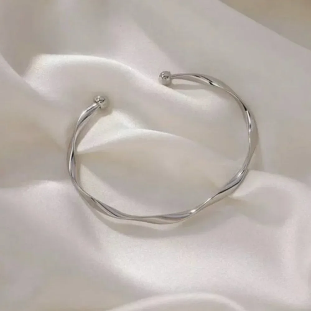 “Anya” Minimalist Twist Open Adjustable Gold Neutral Fashion Simple Bracelet